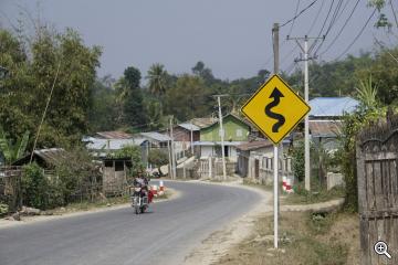 Burmesisches Verkehrsschild