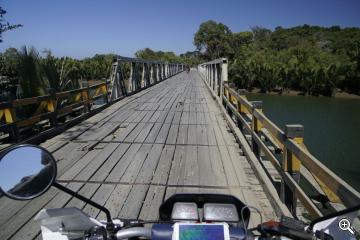 Holzbrücke in Myanmar