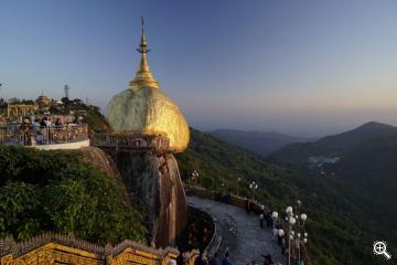 Der Goldene Felsen am Mt. Kyaiktiyo - Burma