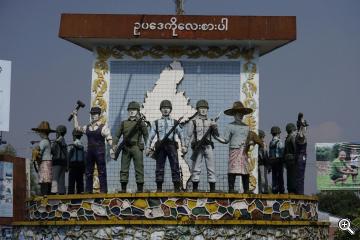 Denkmal in Mawlamyaing, Burma