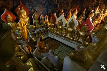 Buddhas in der Pindaya Höhle