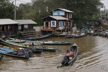 Mit dem Boot über den Inle See in Myanmar