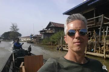 Mit dem Boot über den Inle See in Burma
