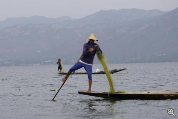 Einbeinruderer, Inle See, Myanmar