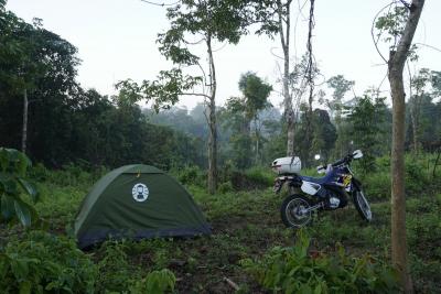 Übernachtung mit Zelt im Dschungel