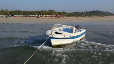 Boot am Ngwe Saung Beach, Burma